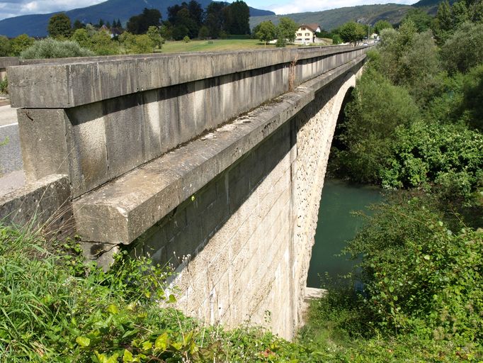 Pont routier d'Evieu