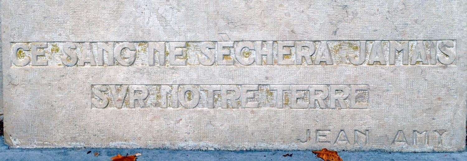 Monument aux morts : Mur des fusillés