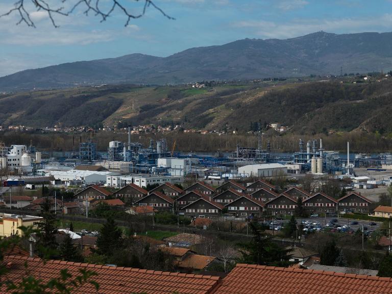 plateforme chimique de Saint-Clair-du-Rhône et cité ouvrière dite cité chalets