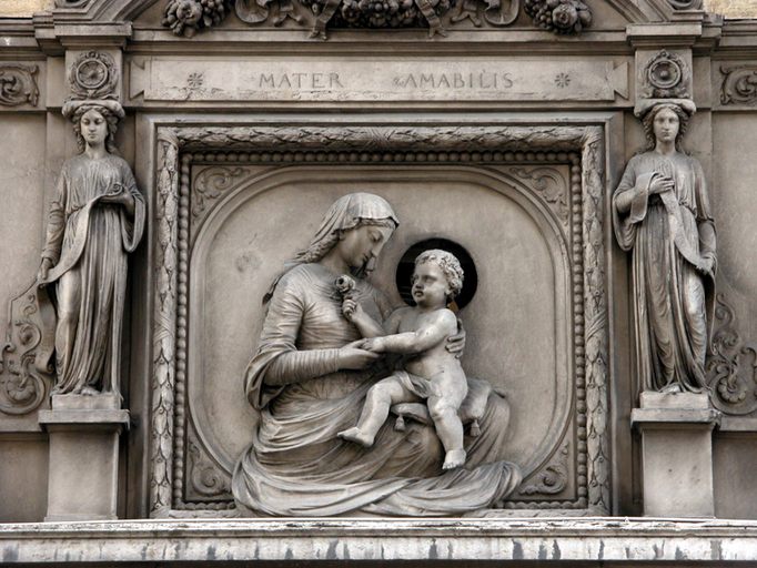 Haut-relief : Vierge à l'Enfant