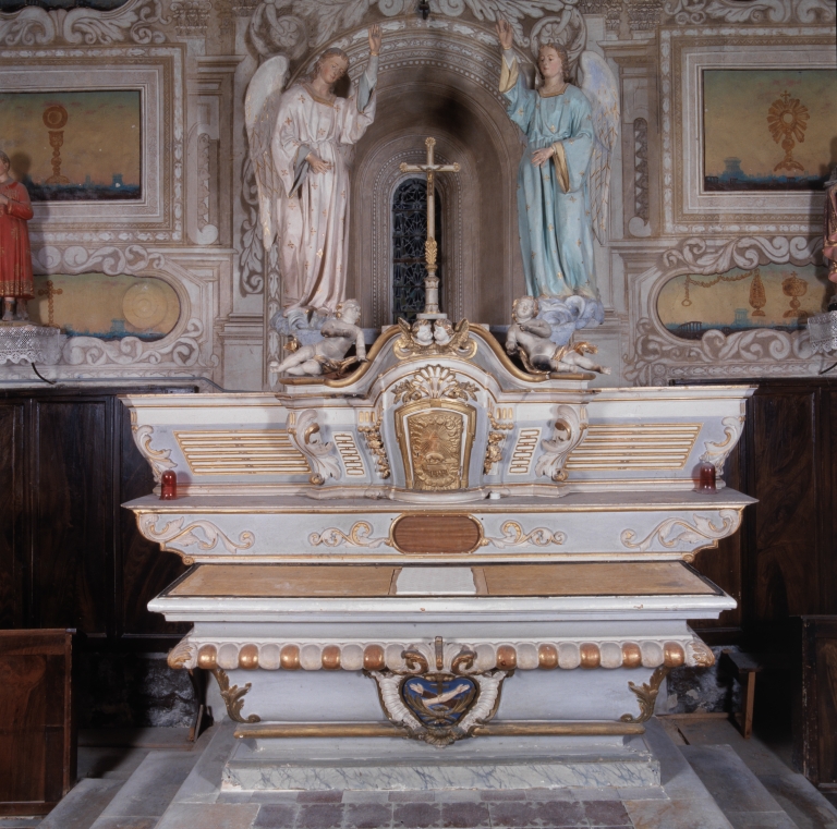 Autel, tabernacle, gradins d'autel : maître-autel