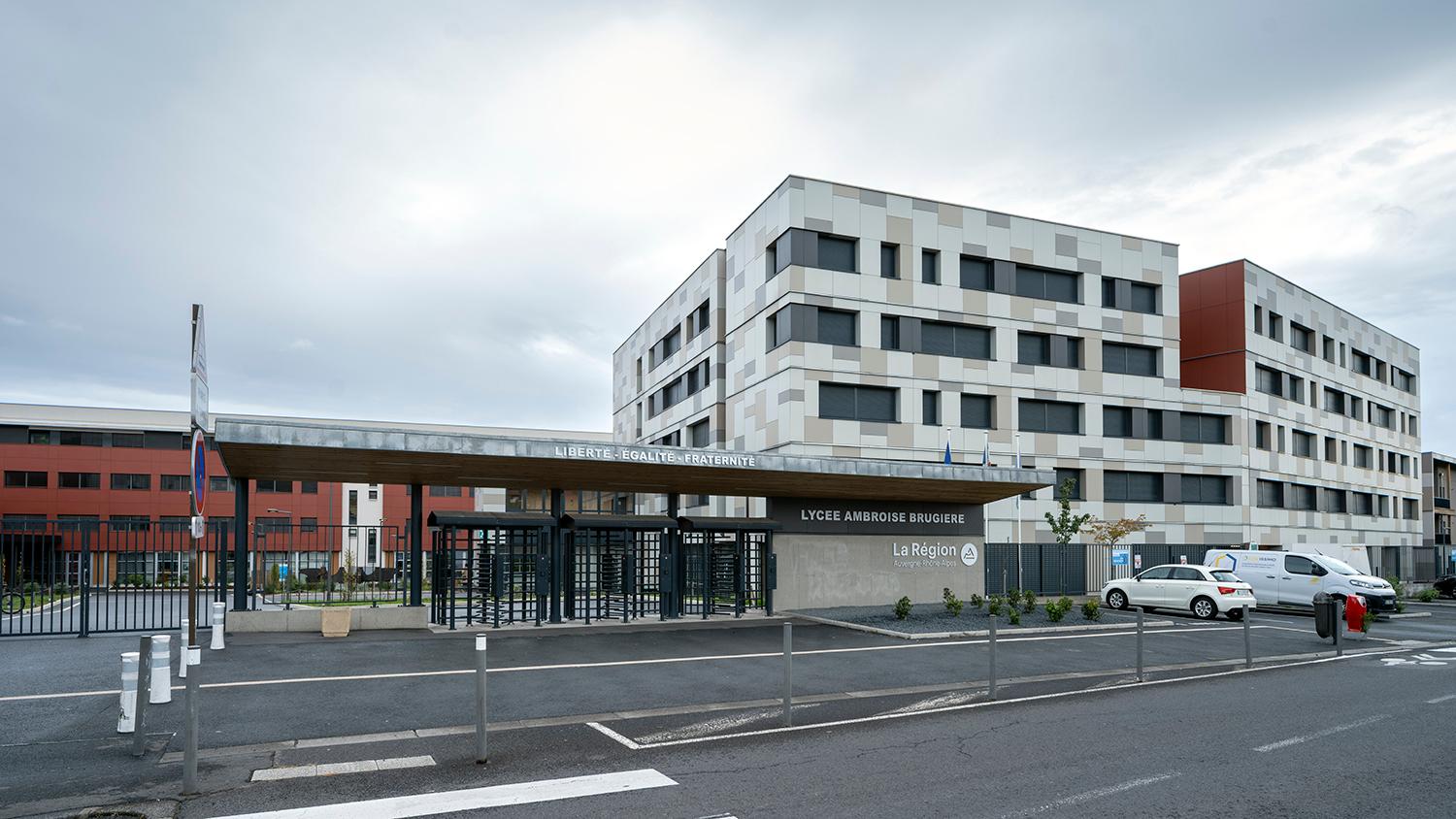 Lycée de jeunes filles de Montferrand, actuellement lycée d’enseignement général et technologique Ambroise-Brugière