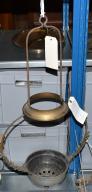 Suspension n°3 d'un ensemble de sept suspensions