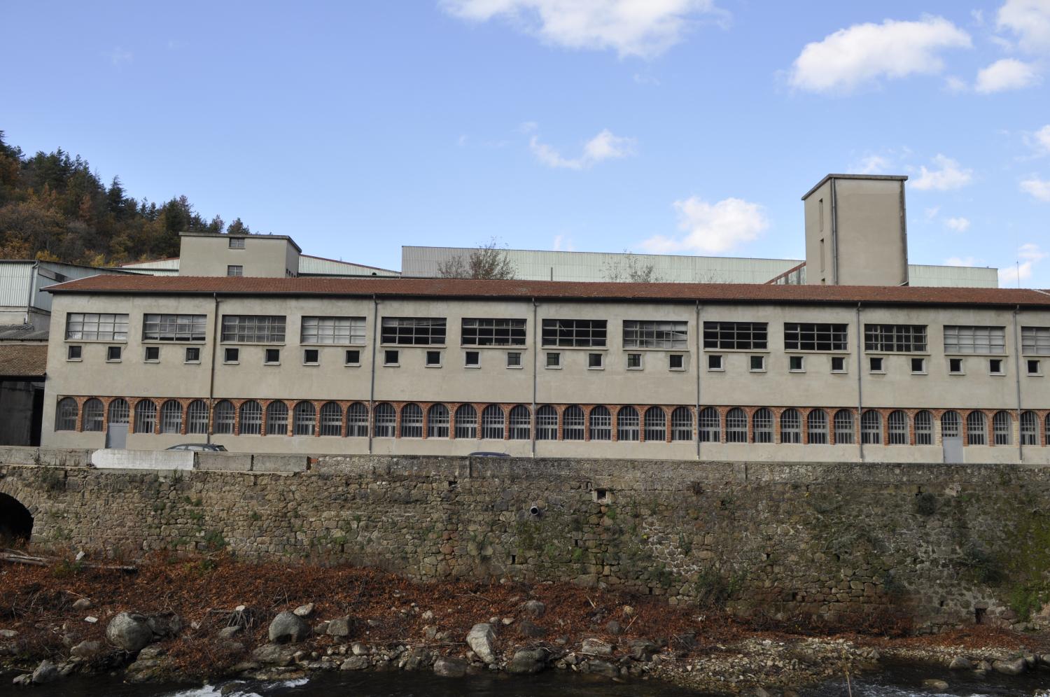 Usine de papeterie et cité ouvrière Montgolfier - Canson actuellement musée et société MP Hygiène Papeterie Pupil