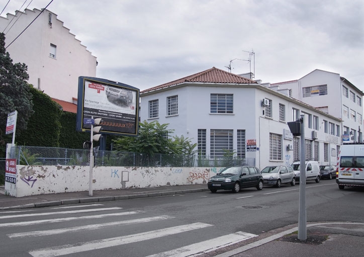 Usine de chaudronnerie Danto Rogeat fonte émaillée actuellement salle de sport dite mur-mur