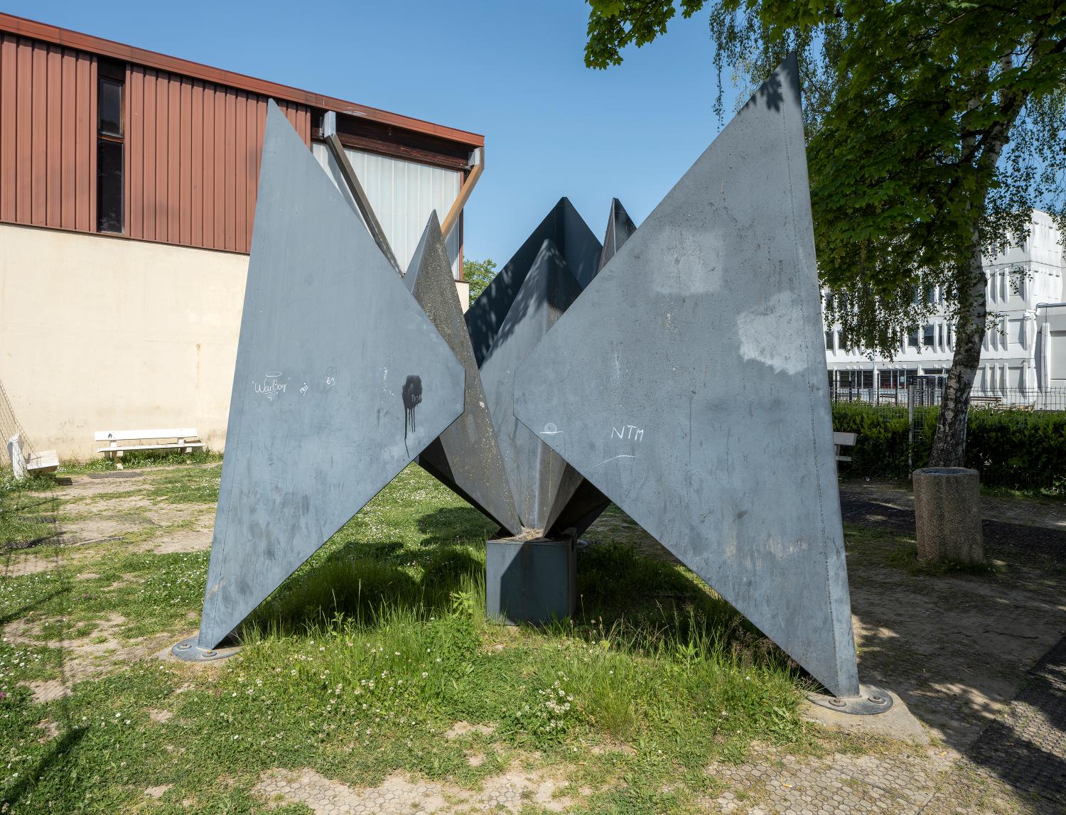 Sculpture : Modulation sur le carré n°26