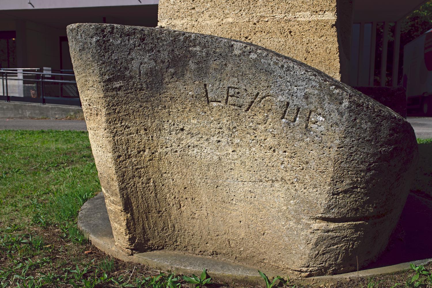 Sculpture (ronde-bosse) : Le Vaisseau de Lumière