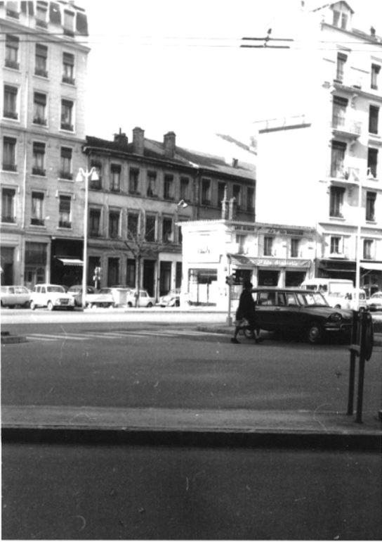 Atelier d'ennoblissement textile dit Moirage Maire (soierie lyonnaise) actuellement société Benaud Lyon-France