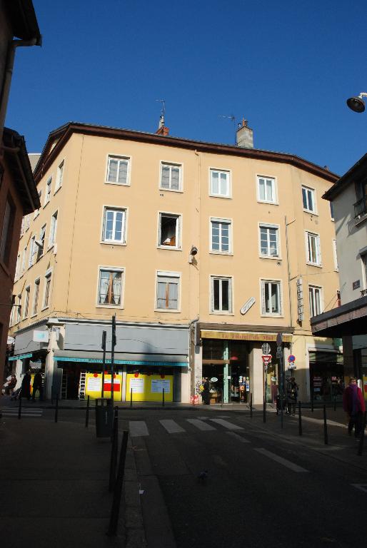 Immeuble-atelier, actuellement immeuble à logements