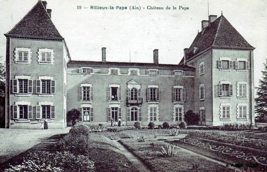 Château de la Pape, puis centre d'apprentissage, collège d'enseignement technique, actuellement lycée professionnel Georges-Lamarque, dit lycée des métiers de la tapisserie et des arts du bois