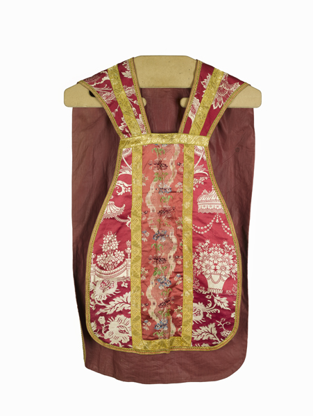 chasuble, manipule, voile de calice : ornement rouge n°1