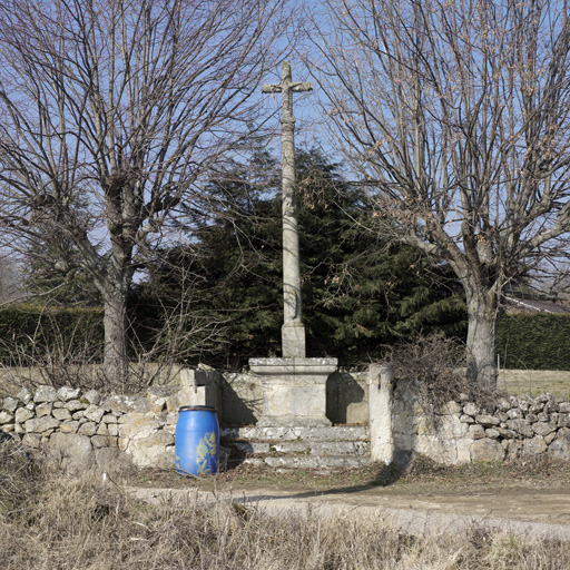 Croix monumentale