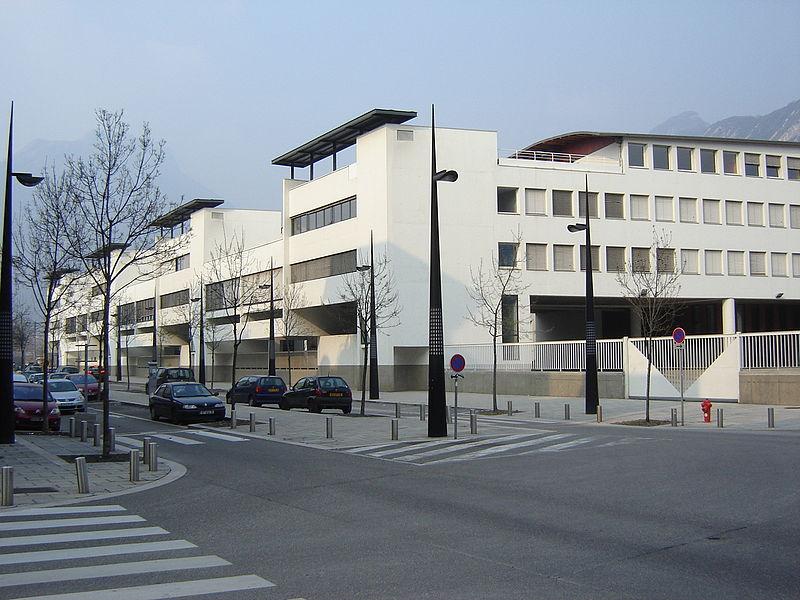 Collège et lycée, dits cité scolaire internationale Europole