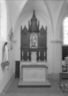 Ensemble de deux autels secondaires des chapelles de la Vierge et de Saint-Etienne, autel-tombeau, tabernacle et retable architecturé