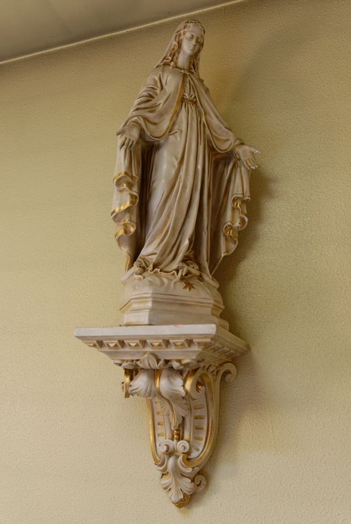 Présentation du mobilier de l'église paroissiale Saint-François-d'Assise