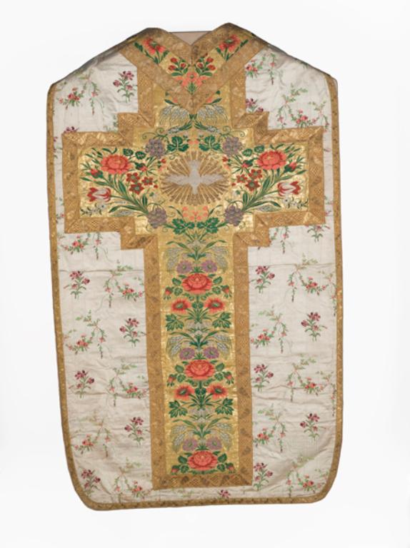 chasuble, étole, manipule, voile de calice, bourse de corporal : ornement blanc n°1