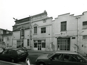 Chocolaterie de l'Union ancienne maison Ozereau et Janoray actuellement complexe sportif Gymnase Club et immeuble patronal