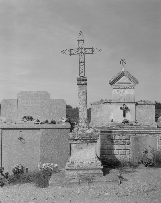 Les croix monumentales du canton de Grignan