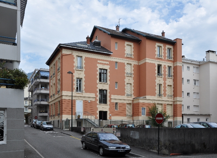 Hôtel de voyageurs, hôtel du Helder, puis résidence Helder