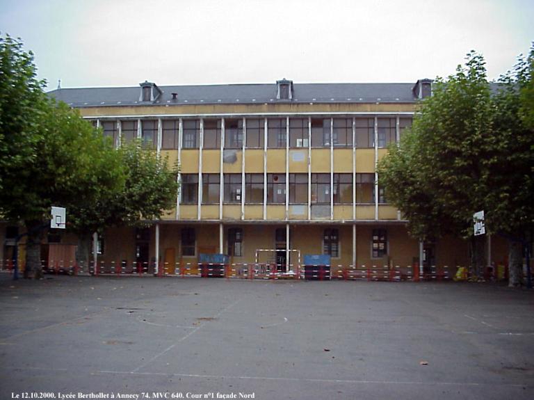 Lycée de garçons, actuellement Lycée Claude-Louis-Berthollet