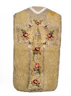 chasuble : ornement doré