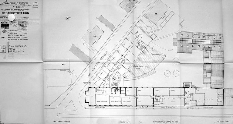 Ecole de métiers des industries métallurgiques et atelier-école, puis lycée technique des industries métallurgiques et lycée d'enseignement professionnel, actuellement lycée Hector-Guimard - Lycée des Métiers, Transformations des matériaux